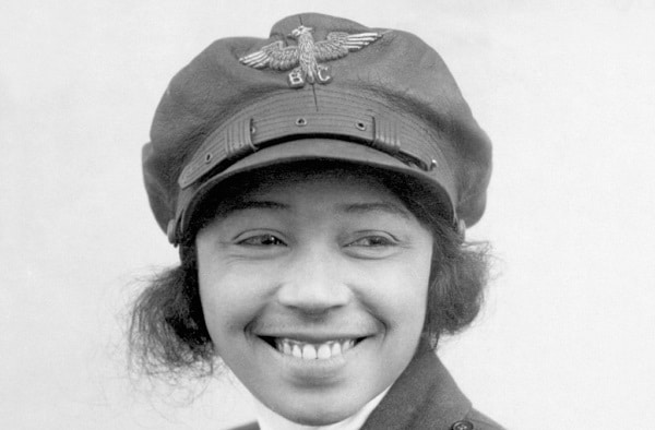 Smějící se Bessie Coleman