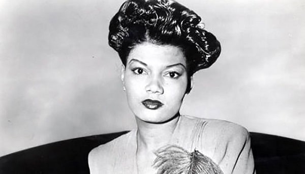 Černobílá fotografie Pearl Bailey