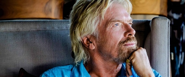 Do dáli zahleděný Richard Branson