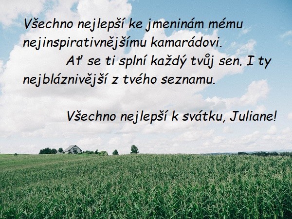 Přání k svátku Julianovi na pozadí louky s domečkem pod modrou oblohou s mraky. 