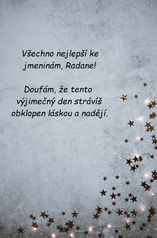 Sváteční přáníčko pro Radana na šedém pozadí, zdobeném světelným řetězem a zlatými konfetami ve tvaru hvězdiček. 